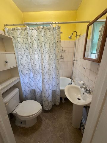 13932 S Chippewa Avenue, Burnham, IL 60633