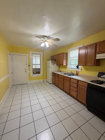 13932 S Chippewa Avenue, Burnham, IL 60633