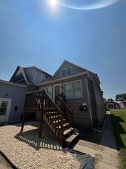 13932 S Chippewa Avenue, Burnham, IL 60633