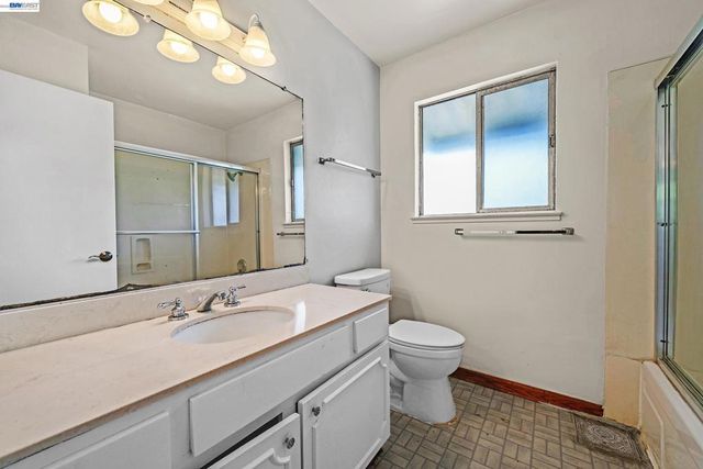 9423 Olympia Fields Dr, San Ramon, CA 94583