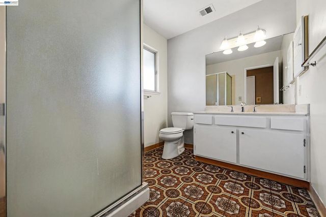 9423 Olympia Fields Dr, San Ramon, CA 94583