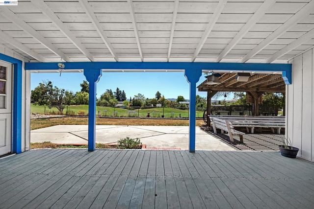 9423 Olympia Fields Dr, San Ramon, CA 94583