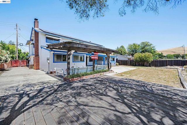9423 Olympia Fields Dr, San Ramon, CA 94583