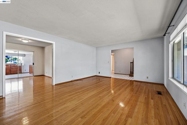 9423 Olympia Fields Dr, San Ramon, CA 94583