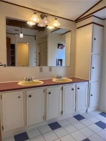 27 Leisure Way, Coventry, RI 02816
