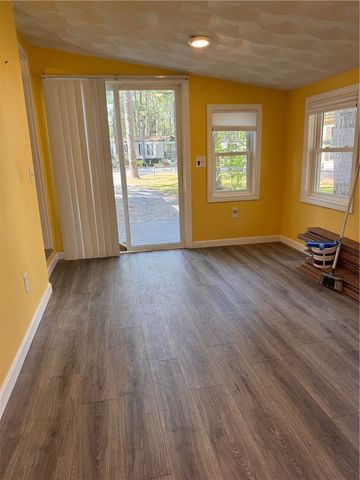 27 Leisure Way, Coventry, RI 02816