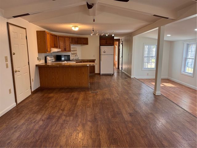 27 Leisure Way, Coventry, RI 02816