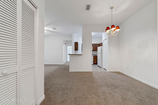 8601 BEACH Boulevard, 712, Jacksonville, FL 32216