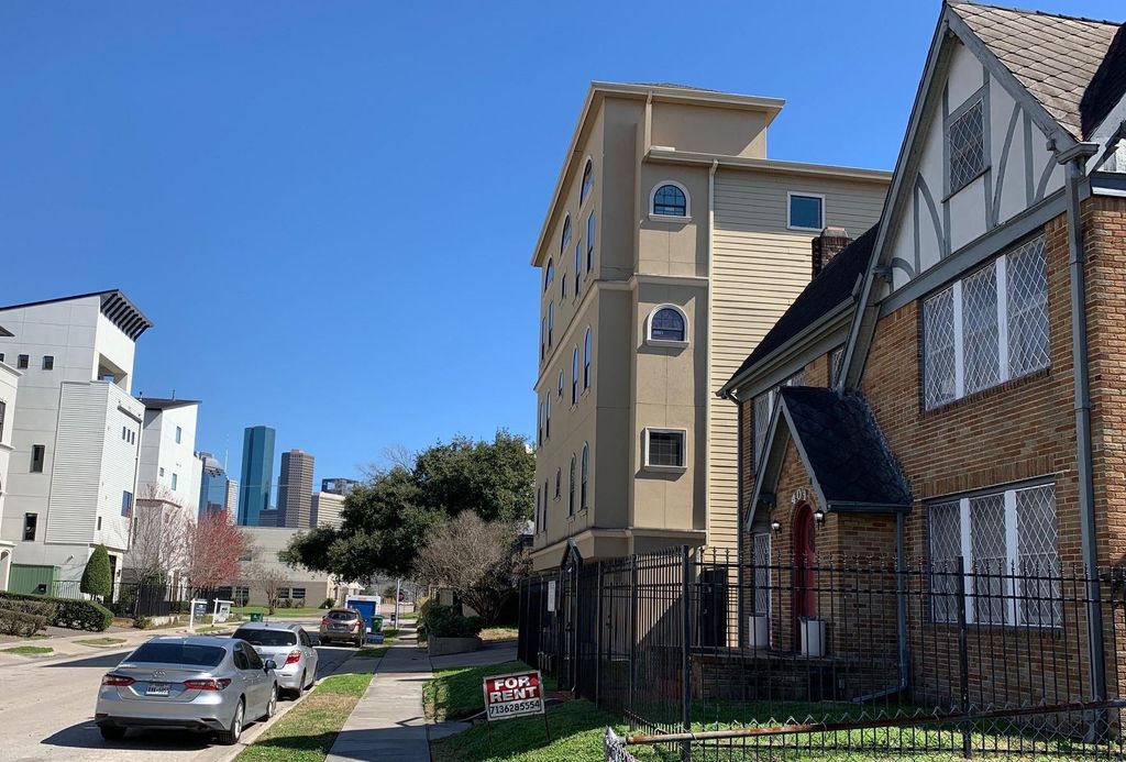 401 W Clay Street 3, Houston, TX 77019