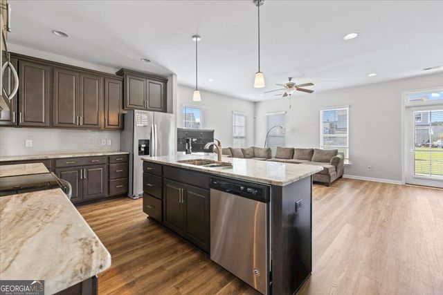 8 Chimney Court, Savannah, GA 31407