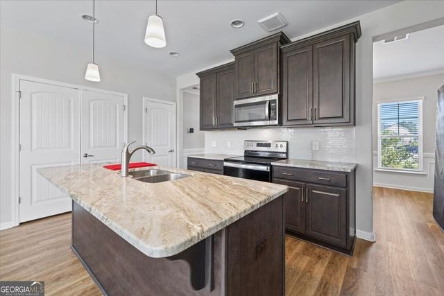 8 Chimney Court, Savannah, GA 31407