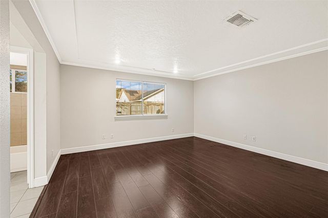 5538 Fairview Forest Drive, Houston, TX 77088