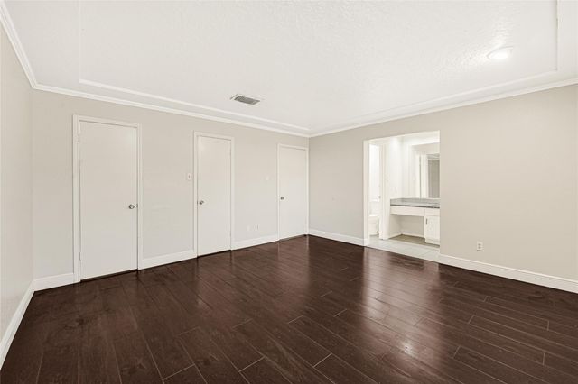 5538 Fairview Forest Drive, Houston, TX 77088