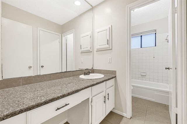 5538 Fairview Forest Drive, Houston, TX 77088