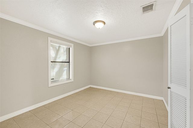 5538 Fairview Forest Drive, Houston, TX 77088