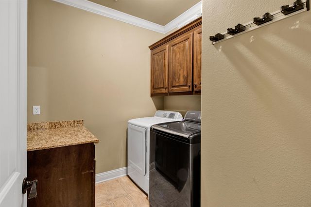 220 Highland Boulevard, Hallsville, TX 75650