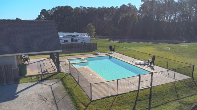 220 Highland Boulevard, Hallsville, TX 75650