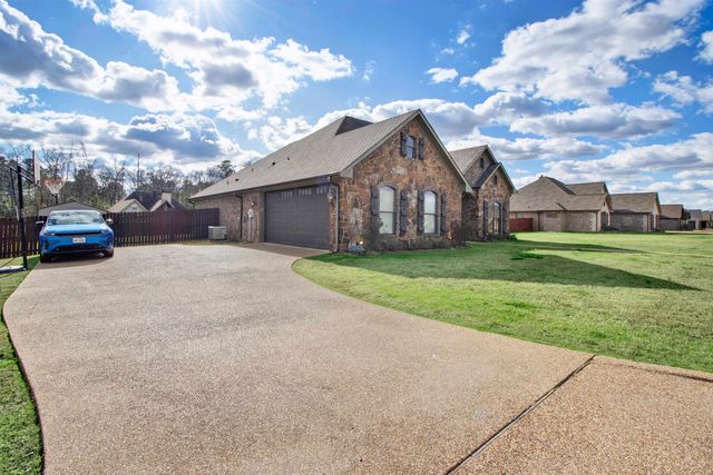 220 Highland Boulevard, Hallsville, TX 75650