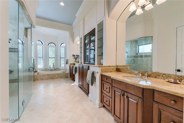 6891 Lakewood Isle DR, Fort Myers, FL 33908