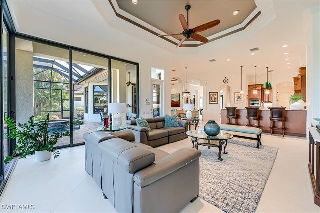 6891 Lakewood Isle DR, Fort Myers, FL 33908