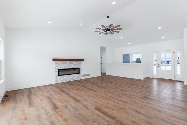 4823 Thompson Heights Drive, Adrian, MI 49221