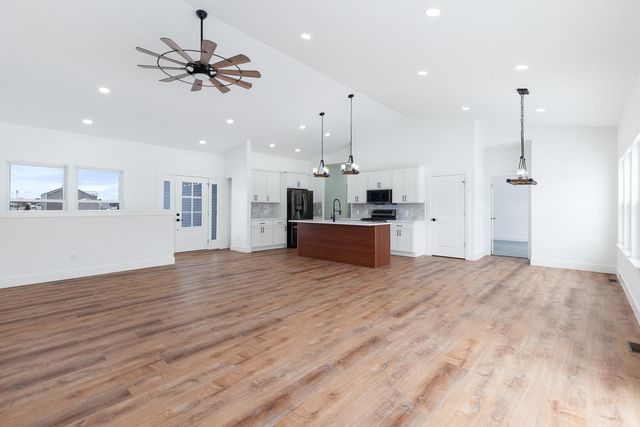 4823 Thompson Heights Drive, Adrian, MI 49221