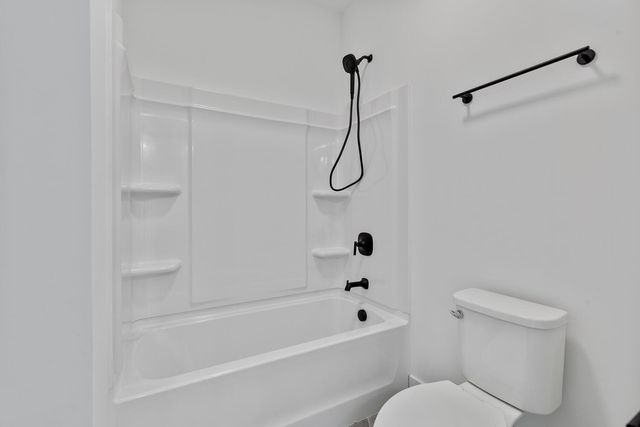 4823 Thompson Heights Drive, Adrian, MI 49221