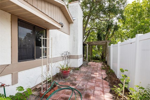 627 TIMBER BAY CIRCLE W, Oldsmar, FL 34677