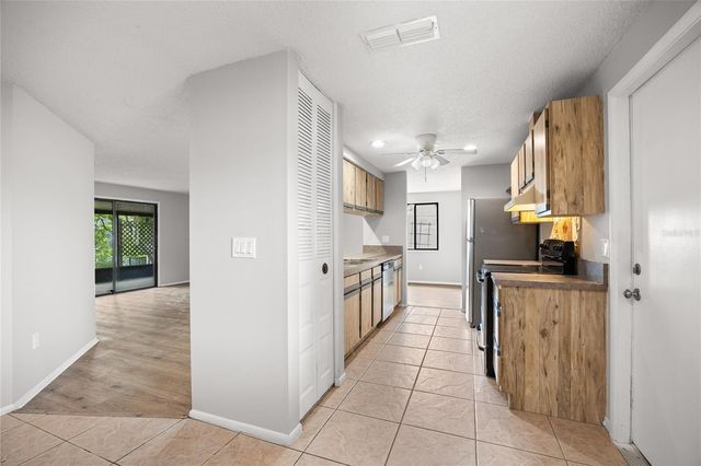 627 TIMBER BAY CIRCLE W, Oldsmar, FL 34677