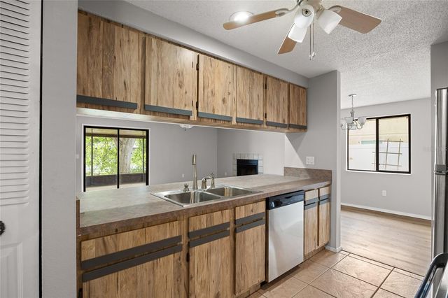 627 TIMBER BAY CIRCLE W, Oldsmar, FL 34677