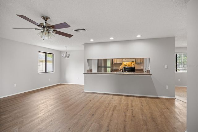 627 TIMBER BAY CIRCLE W, Oldsmar, FL 34677