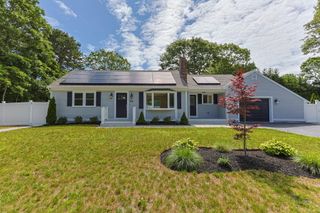 28 Vandermint Lane, Hyannis, MA 02601