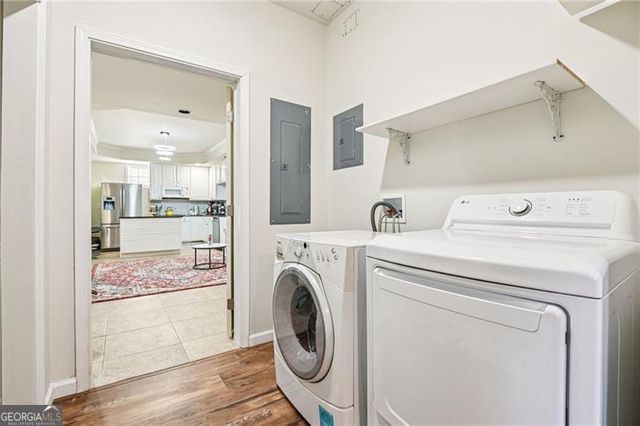 132 Hammond Drive, Canton, GA 30114