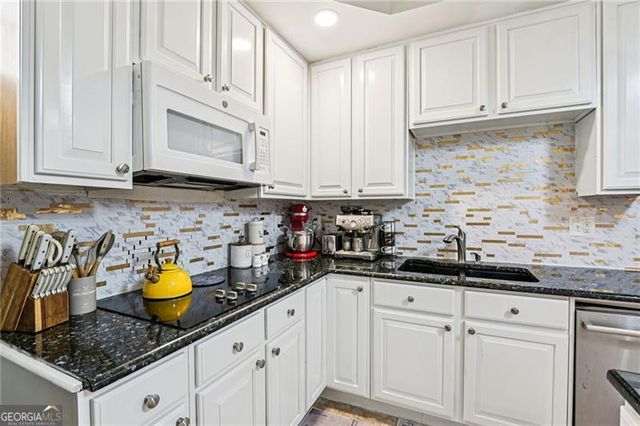 132 Hammond Drive, Canton, GA 30114