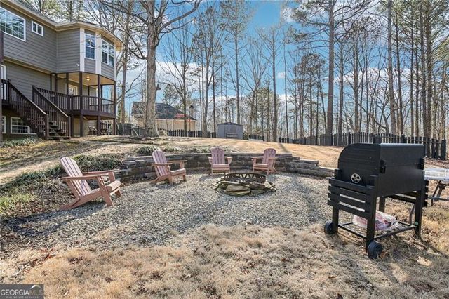 132 Hammond Drive, Canton, GA 30114