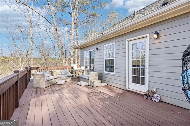 132 Hammond Drive, Canton, GA 30114