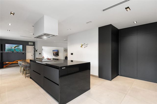 63 SW 31st Rd, Miami, FL 33129