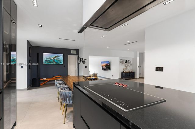 63 SW 31st Rd, Miami, FL 33129