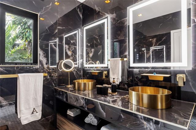 63 SW 31st Rd, Miami, FL 33129