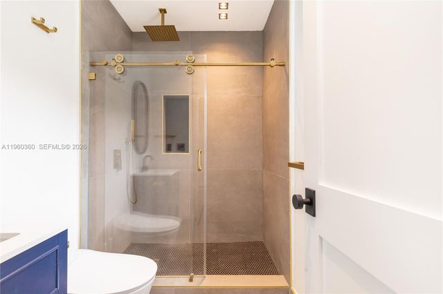 63 SW 31st Rd, Miami, FL 33129