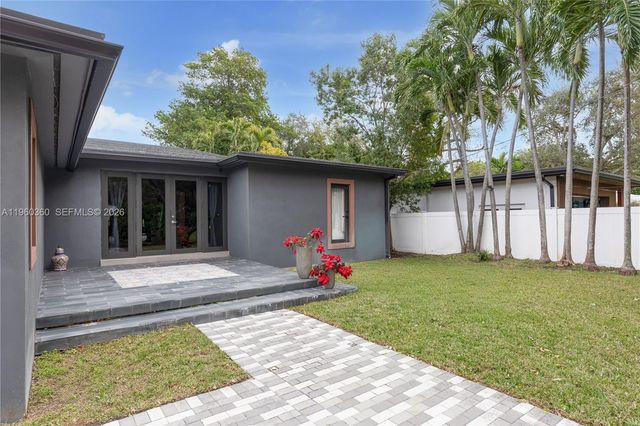 63 SW 31st Rd, Miami, FL 33129