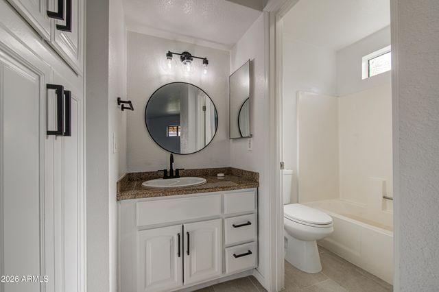 2228 N 52ND Street 241, Phoenix, AZ 85008