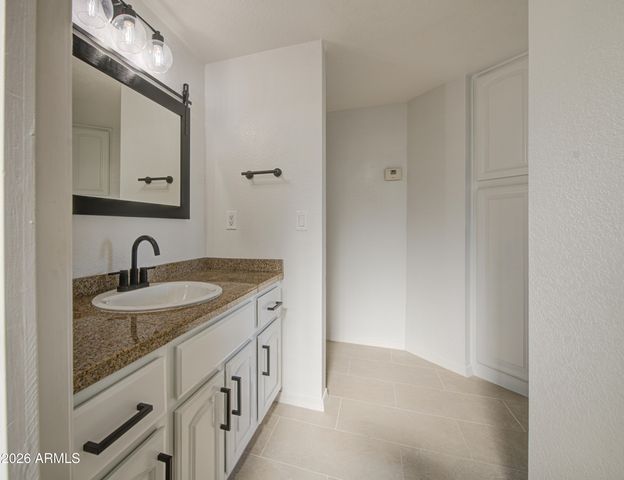 2228 N 52ND Street 241, Phoenix, AZ 85008
