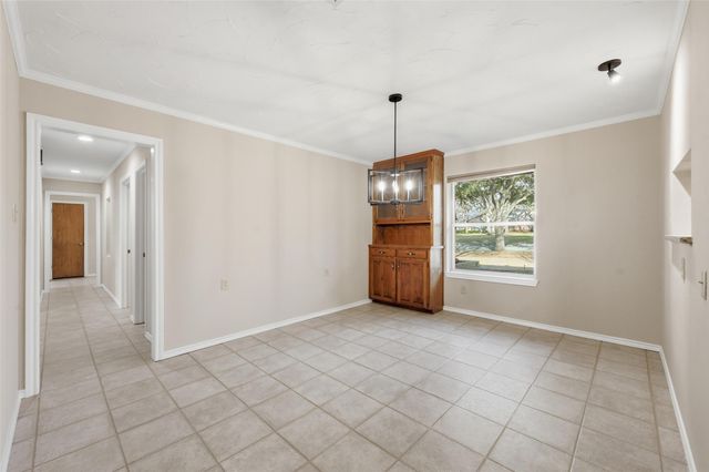 6208 Windsong Drive, Arlington, TX 76001