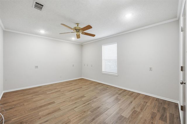 6208 Windsong Drive, Arlington, TX 76001