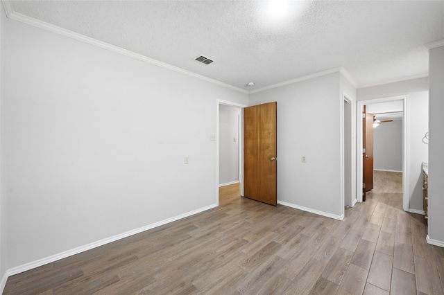 6208 Windsong Drive, Arlington, TX 76001