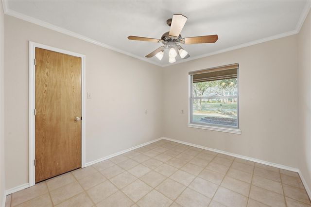 6208 Windsong Drive, Arlington, TX 76001