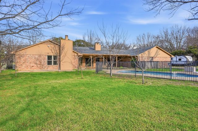 6208 Windsong Drive, Arlington, TX 76001
