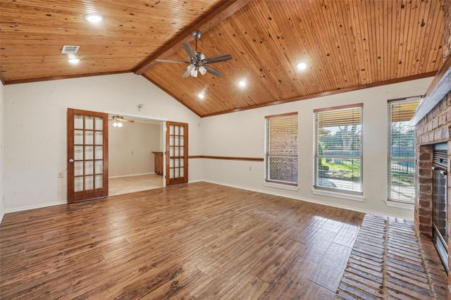 6208 Windsong Drive, Arlington, TX 76001