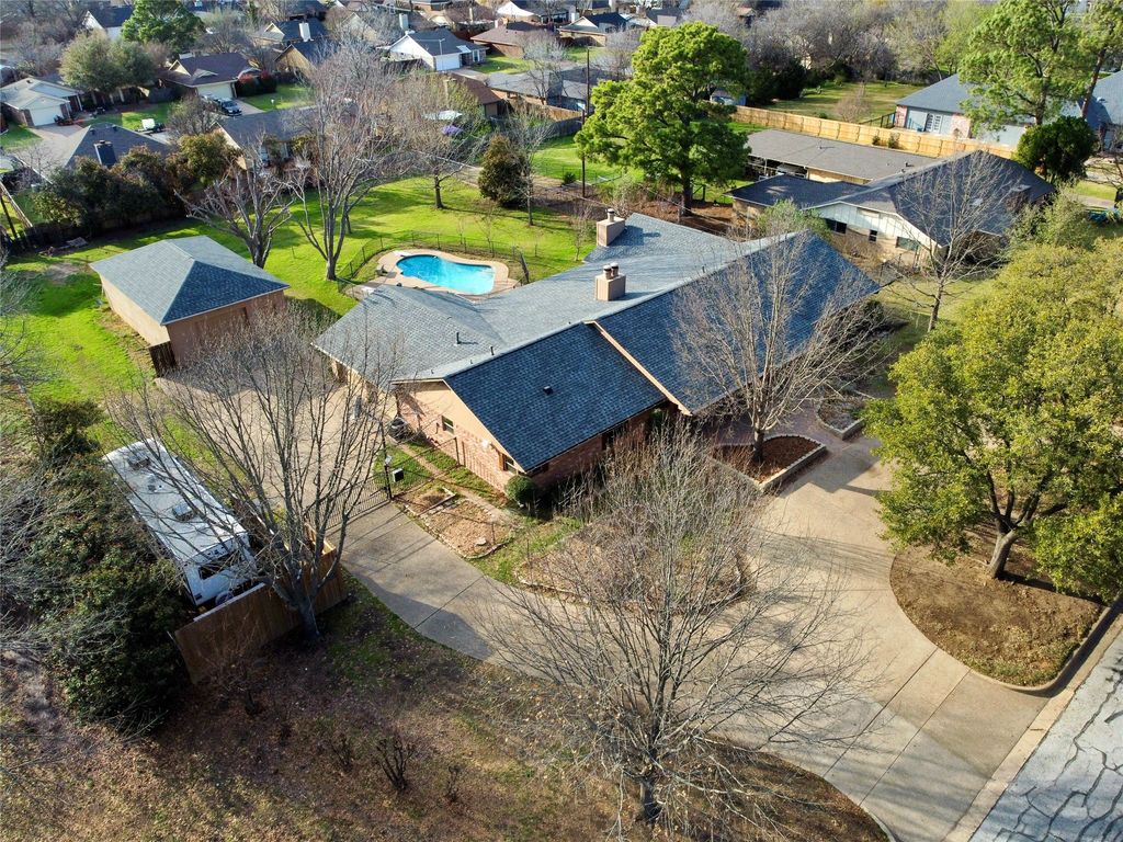 6208 Windsong Drive, Arlington, TX 76001